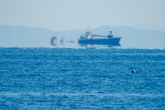 船が浮いて見える蜃気楼